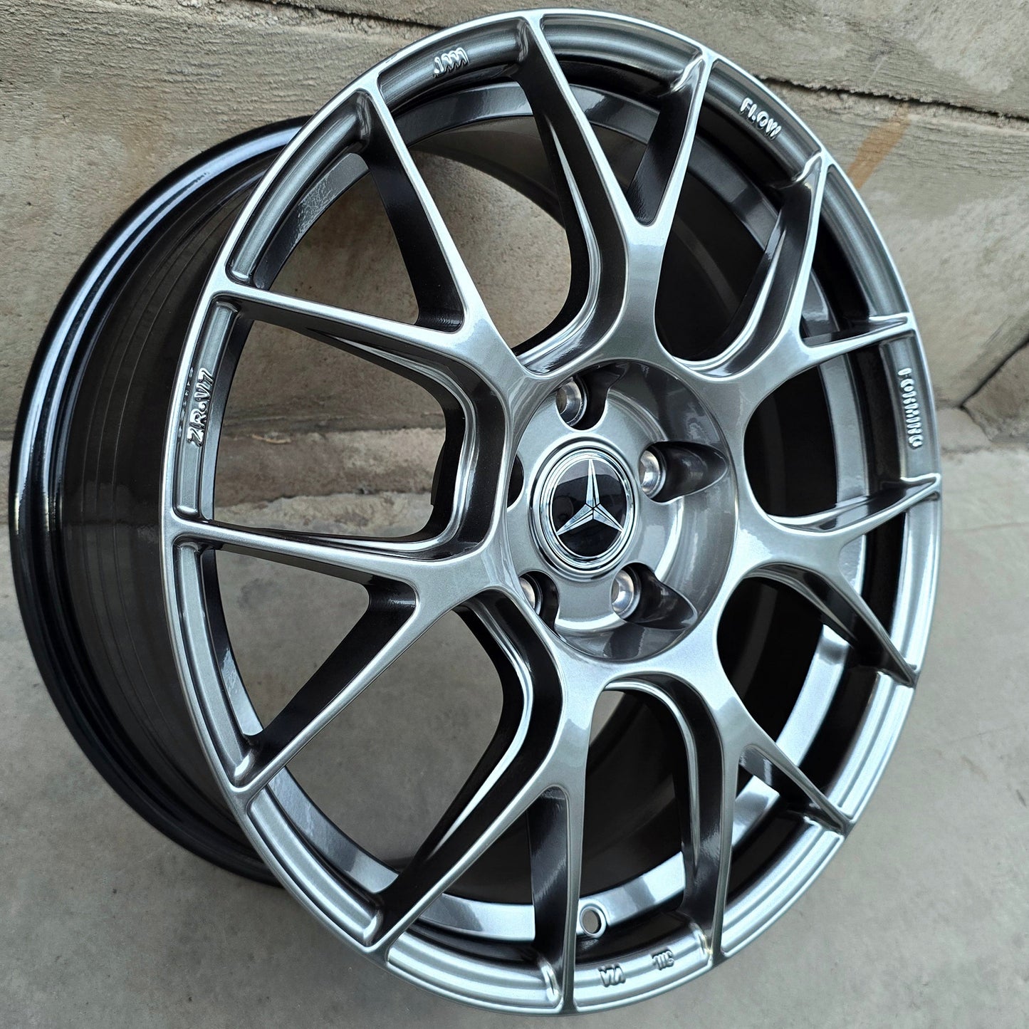 SET DE 4 LLANTAS MERCEDES  * COLOR Grafito Metalizado. Aro 17- 5x112 (ZR-V7)