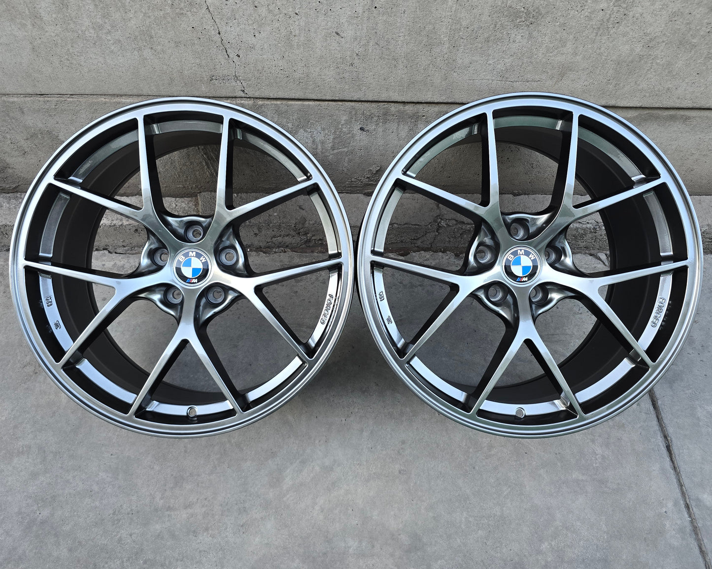 SET DE 4 LLANTAS BMW * ASIMETRICA. Aro 19 - 5x112. Color Grafito Metalizado (A282 A283)
