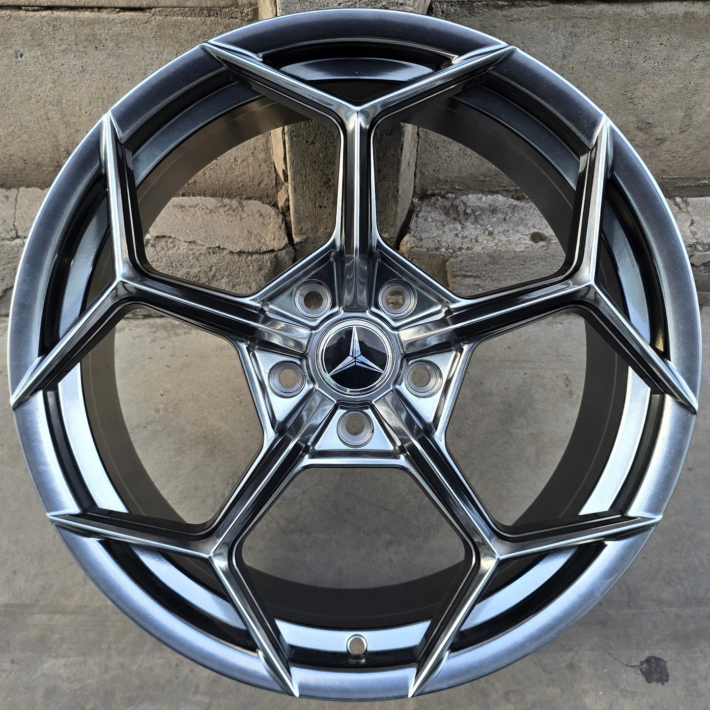 SET DE 4 LLANTAS MERCEDES * COLOR Grafito Metalizado. Aro 18 - 5x112 (3779)