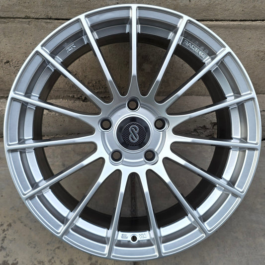 SET DE 4 LLANTAS ENKEI. Aro 17 - 5x114. Color Plateado. (ZR007F)