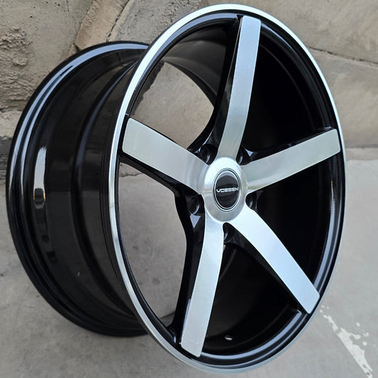 SET DE 4 LLANTAS VOSSEN *. Aro 17 - 5x120. Color Cromado Fondo Negro. (17S5080Z)