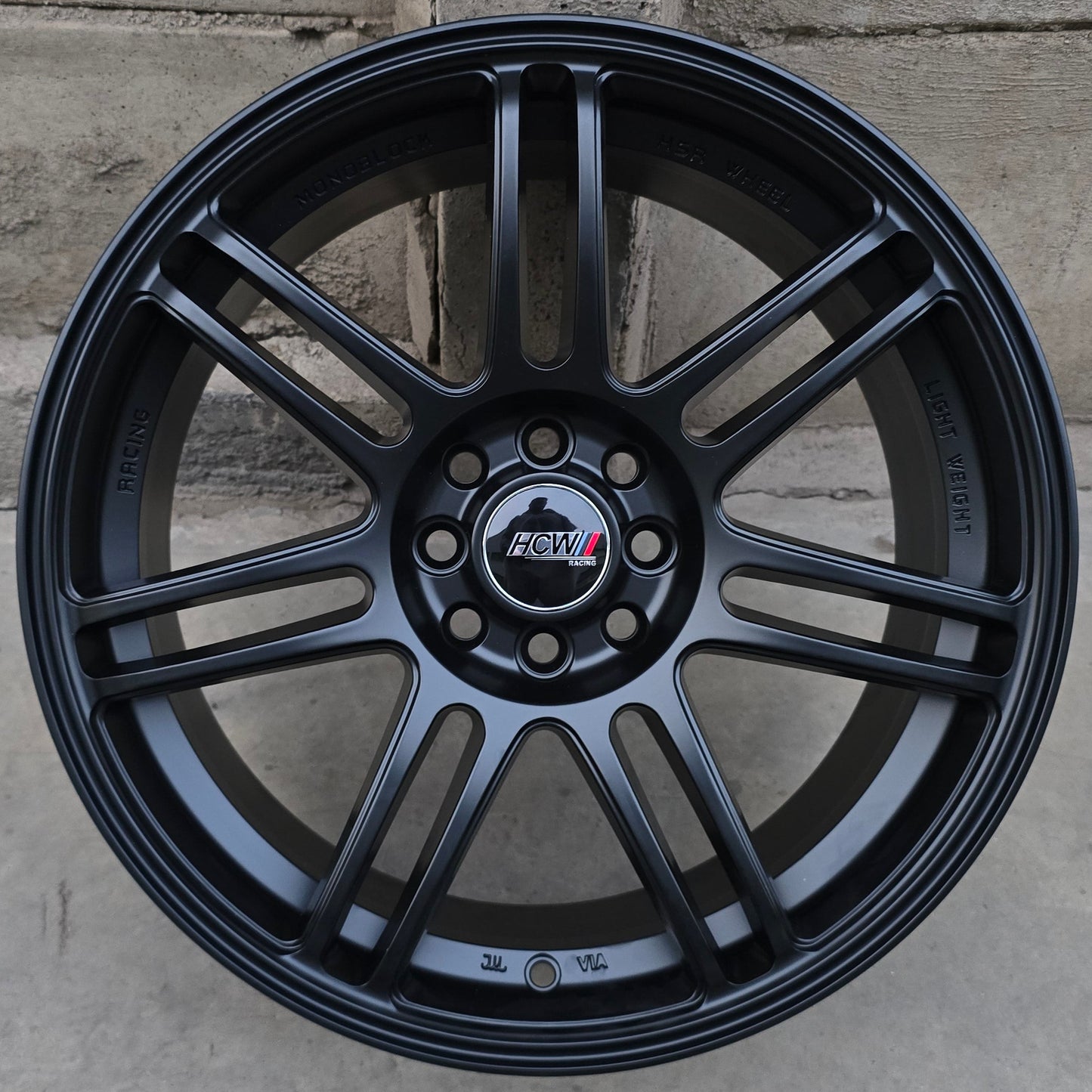 SET DE 4 LLANTAS Color Negro *. Aro 17 - 4x100, 4x108. Doble apernadura. (17cjcw08b).