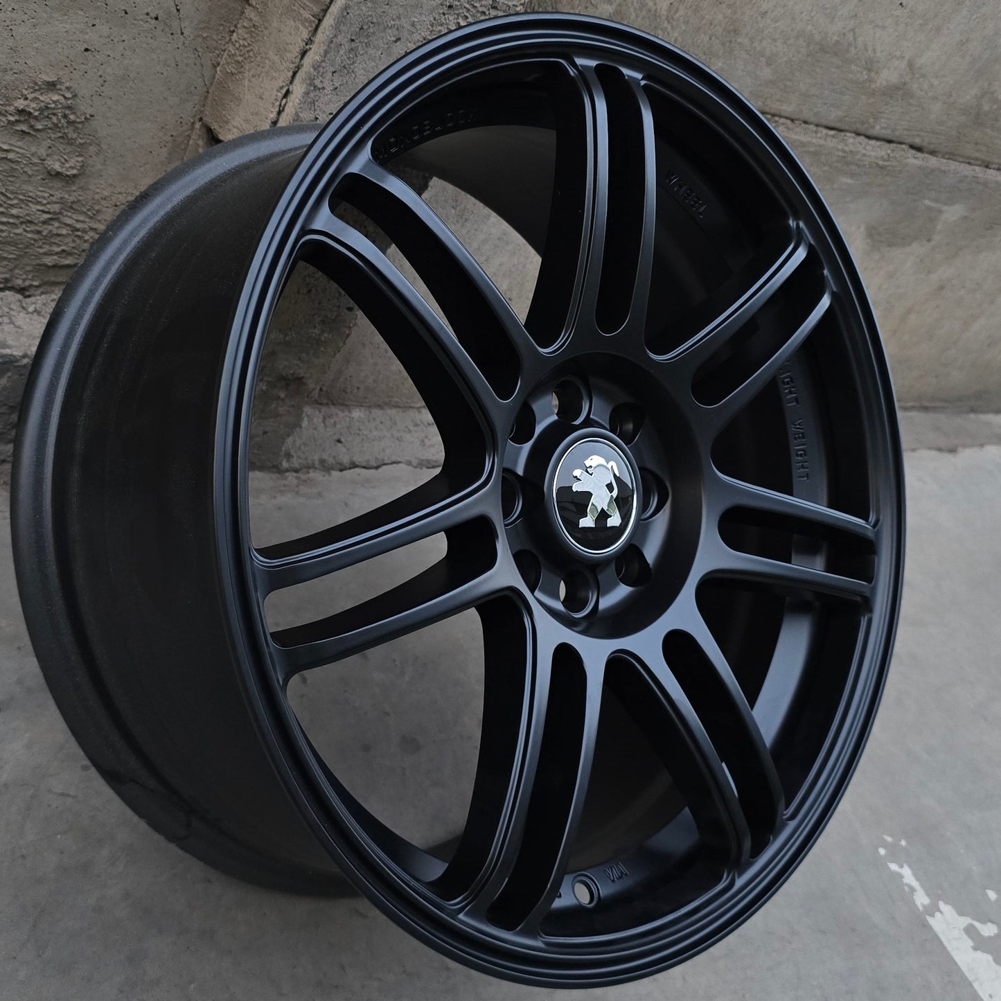 SET DE 4 LLANTAS PEUGEOT *. Aro 17 - 4x100, 4x108. Doble apernadura. Color Negro (17cjcw08b).