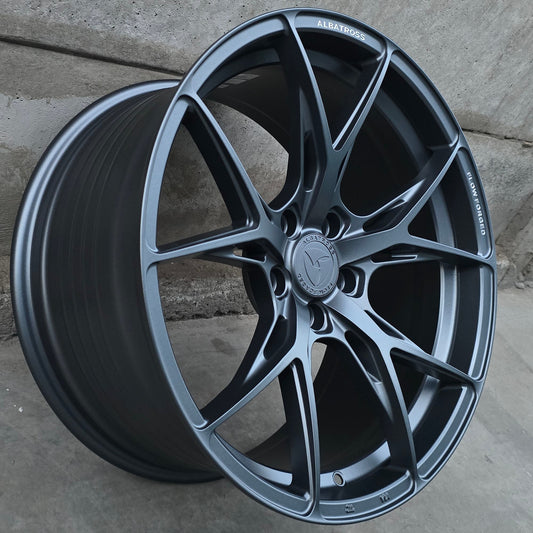 SET DE 4 LLANTAS ALBATROSS. Aro 19 - 5x114. Color Grafito. (AB-15S)