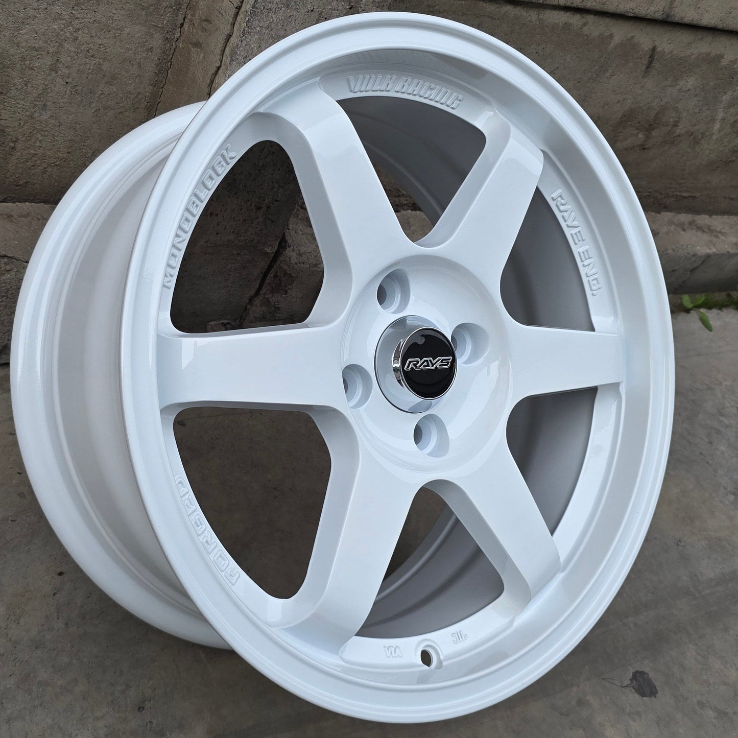 SET DE 4 LLANTAS VOLK TE37. Aro 16 - 4x100. Color Blanco. (JT058)