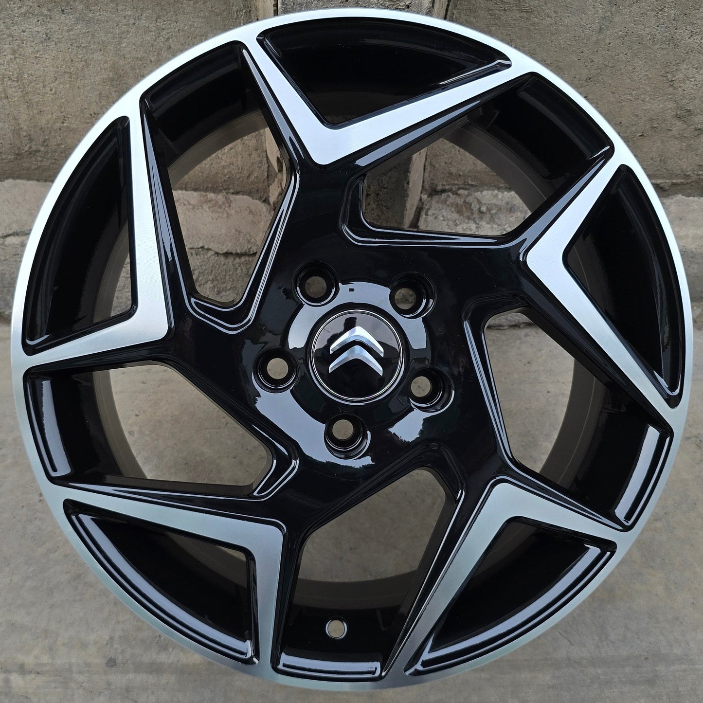 SET DE 4 LLANTAS CITROEN Color Cromado Negro. Aro 16 - 5x108. (CITROEN5379)