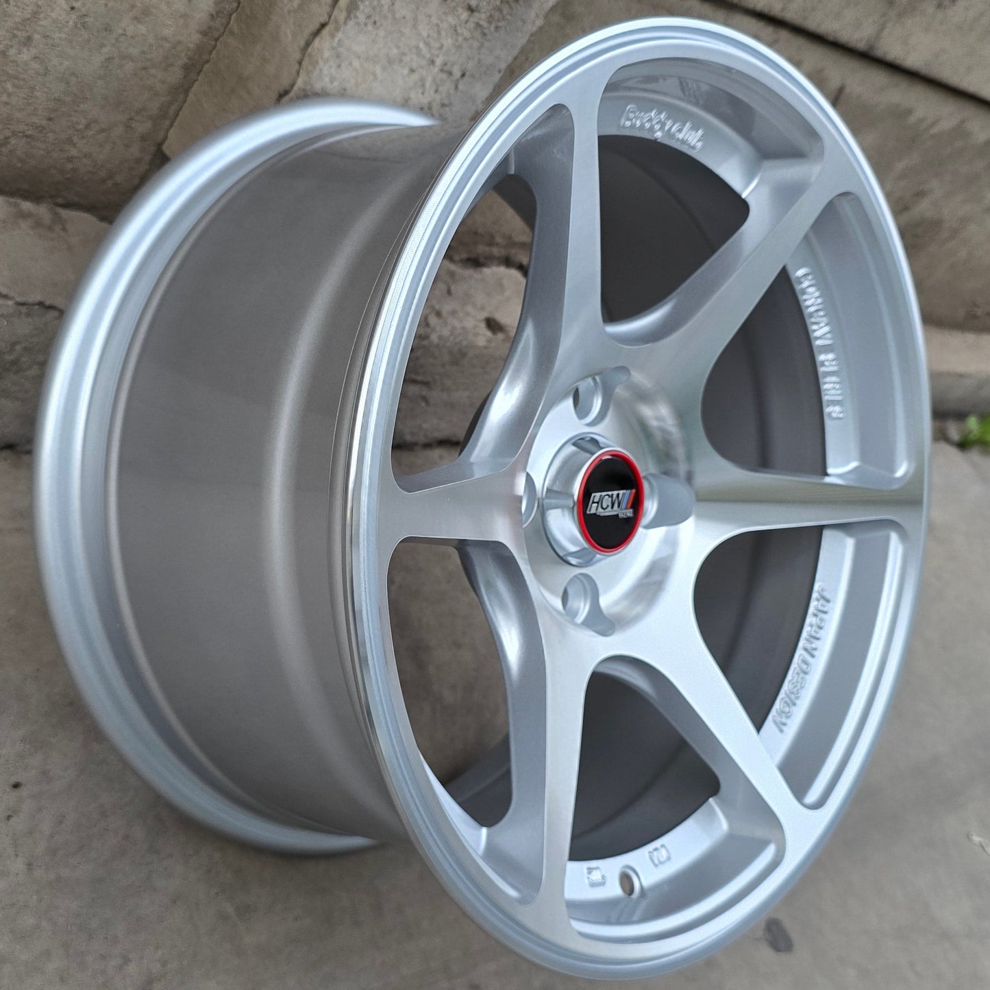 SET DE 4 LLANTAS  Color Plateado. Aro 15 - 4x100. Doble Apernadura. (15N0669A)