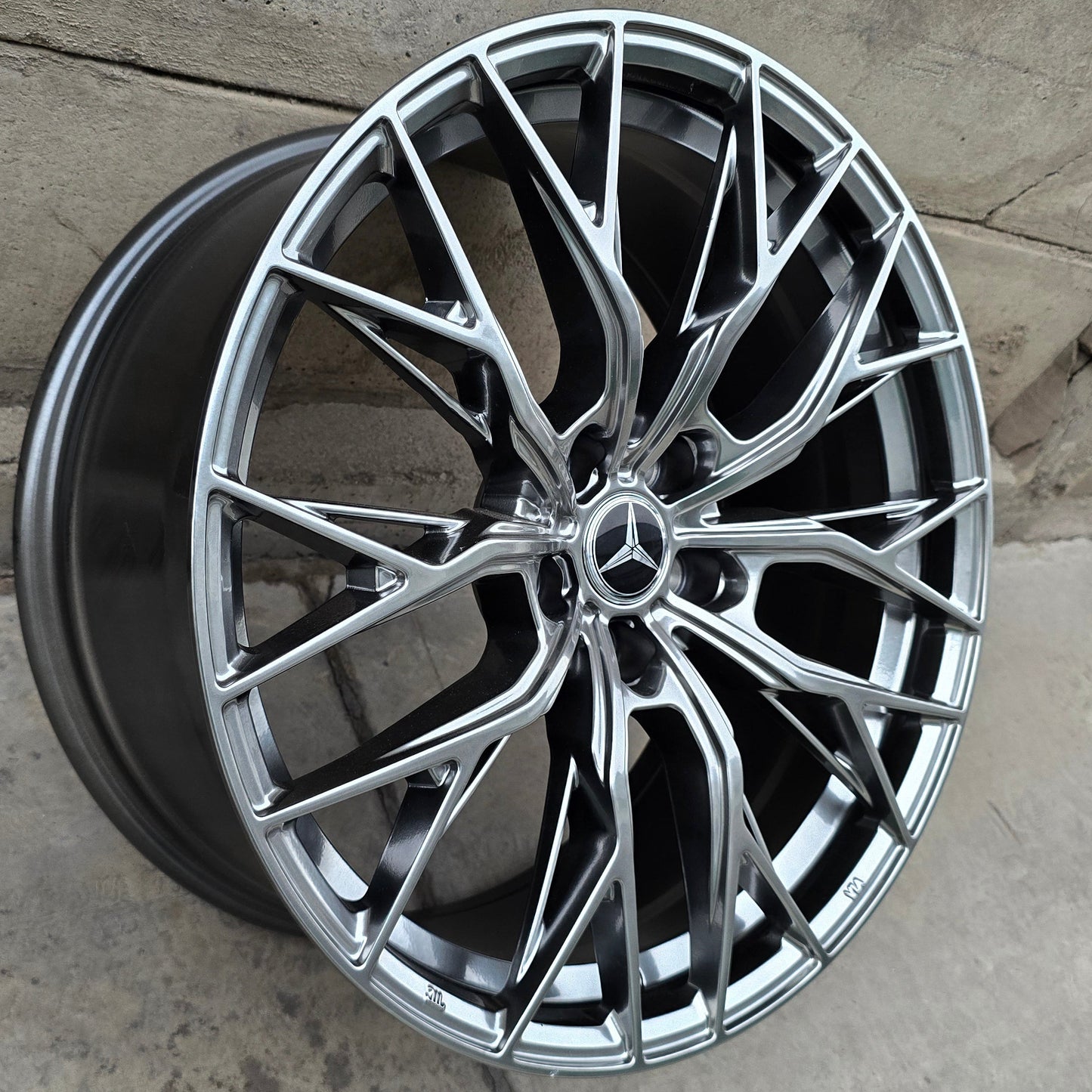 SET DE 4 LLANTAS MERCEDES * . Aro 19 - 5x112. Color Grafito Metalizado. (H3243F)