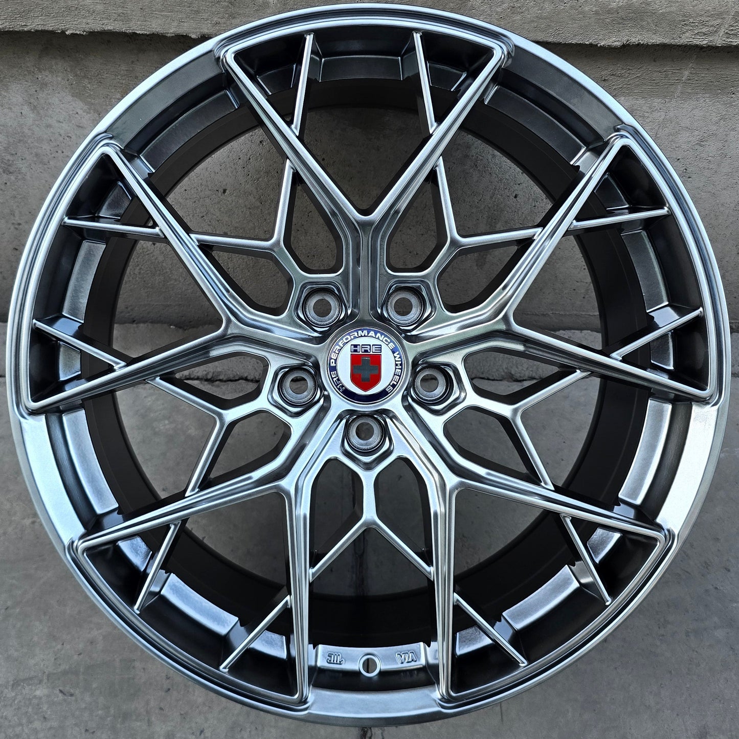 SET DE 4 LLANTAS HRE * COLOR Grafito Metalizado. Aro 17 - 5x112 (H754F)