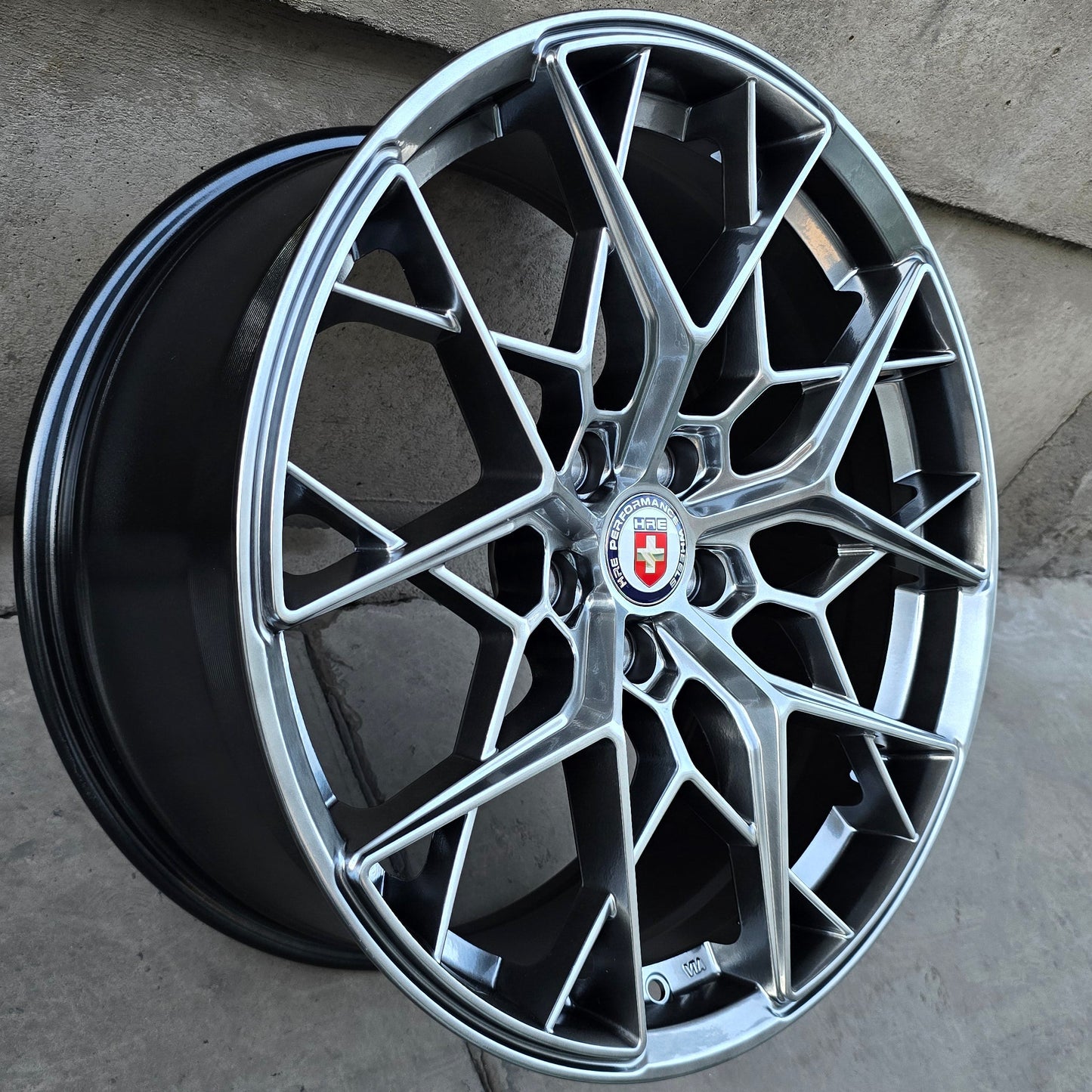 SET DE 4 LLANTAS HRE * COLOR Grafito Metalizado. Aro 17 - 5x112 (H754F)