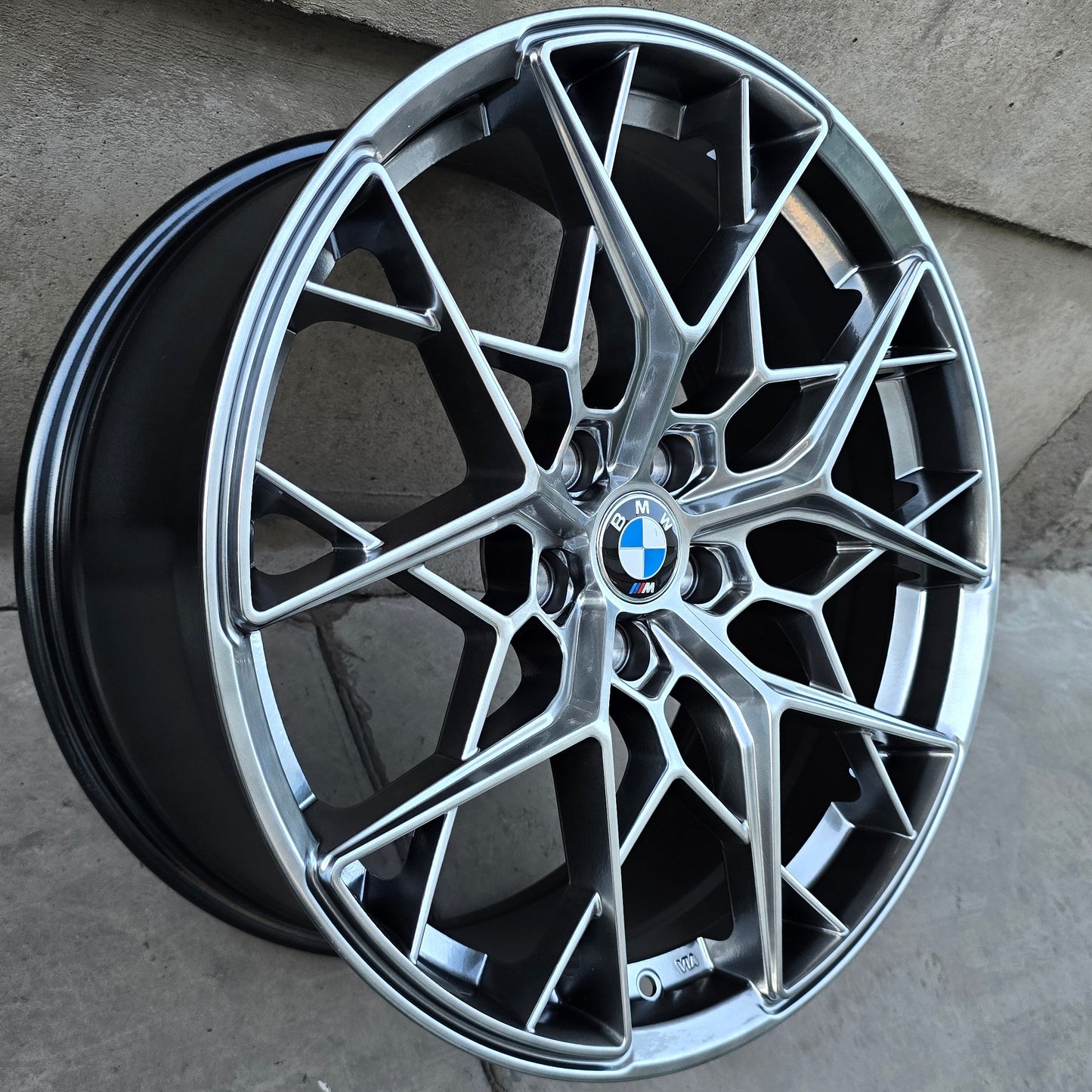 SET DE 4 LLANTAS BMW * COLOR Grafito Metalizado. Aro 19 - 5x112 (H754F)