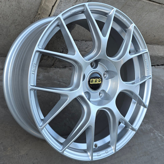 SET DE 4 LLANTAS BBS *. Aro 17 - 5x112. Color Plateado. (ZR-V7)