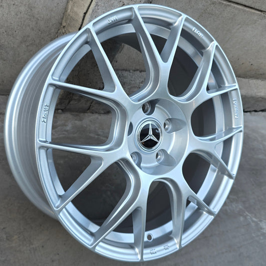 SET DE 4 LLANTAS MERCEDES *. Aro 17 - 5x112. Color Plateado. (ZR-V7)