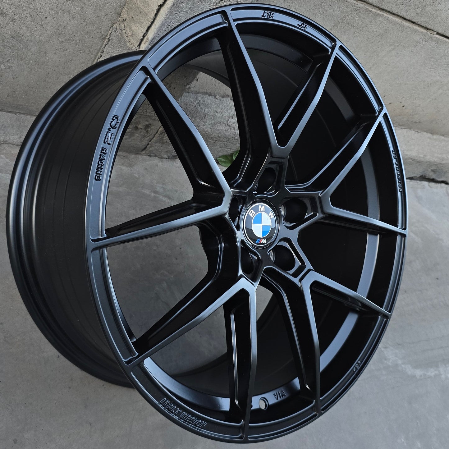 SET DE 4 LLANTAS BMW *. Aro 19 - 5x112 . Color Negro Mate. (FF56)