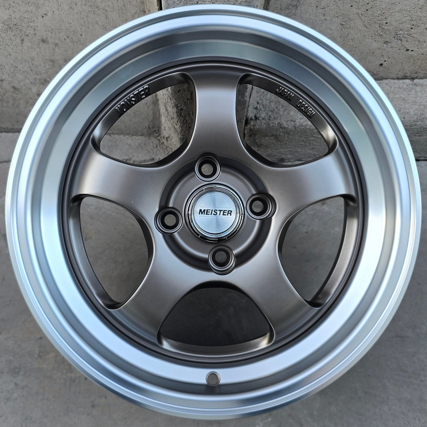 SET DE 4 LLANTAS WORK MEISTER. Aro 15 - 4x100. Color Bronce. (8881)