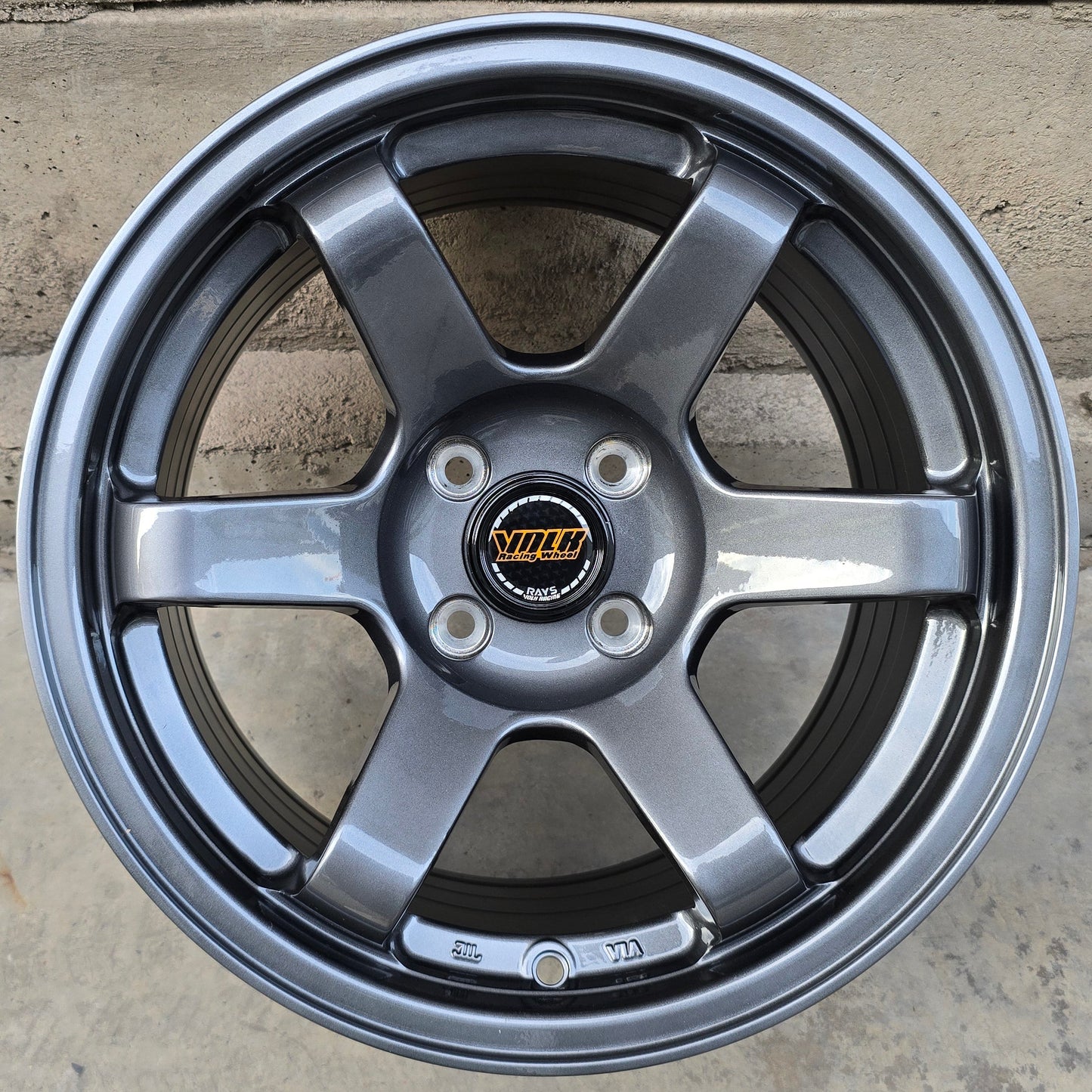 SET DE 4 LLANTAS VOLK TE37 *. Aro 15 - 4x100. Color Grafito. (D152)