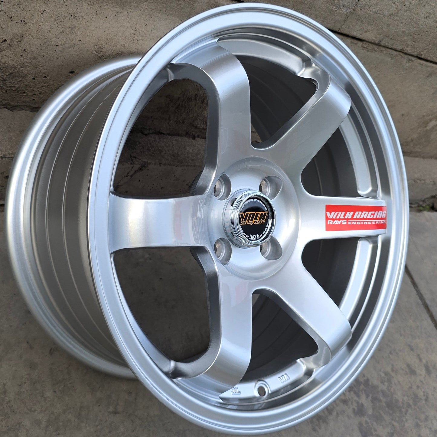 SET DE 4 LLANTAS VOLK TE37 RACING *. Aro 16 - 4x100. Color Plateado. (6003)
