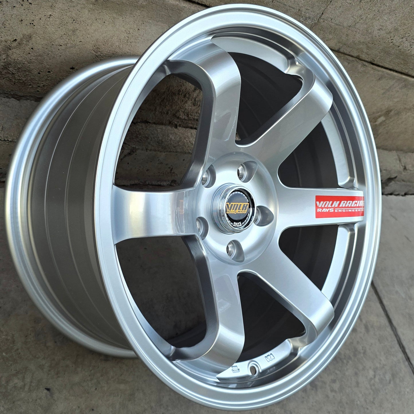 SET DE 4 LLANTAS VOLK TE37 RACING *. Aro 17 - 5x114. Color Plateado. (6003)