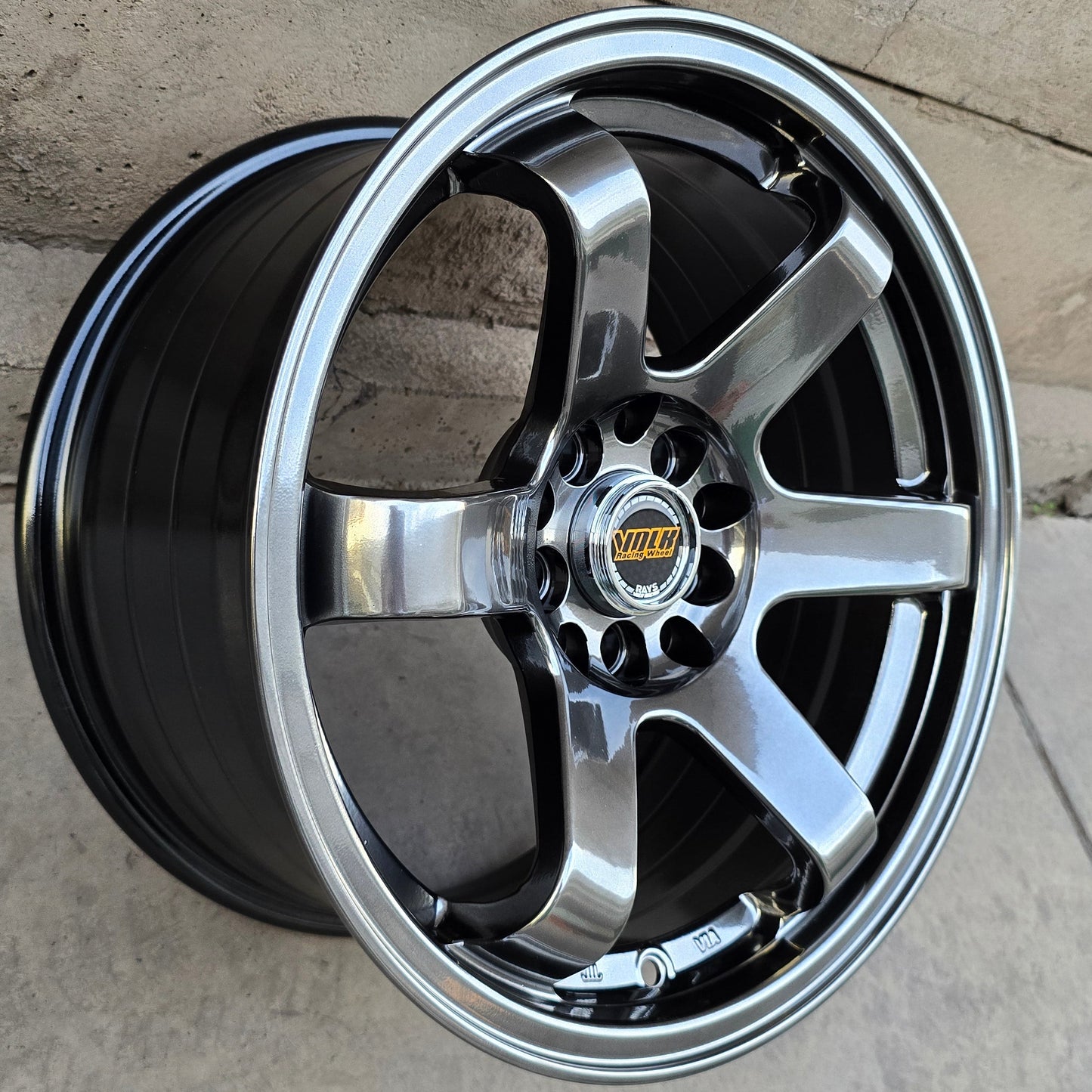 SET DE 4  LLANTAS VOLK TE37 *. Aro 16 - 5x100, 5x114. Doble Apernadura. Color Grafito Metalizado. (6003)