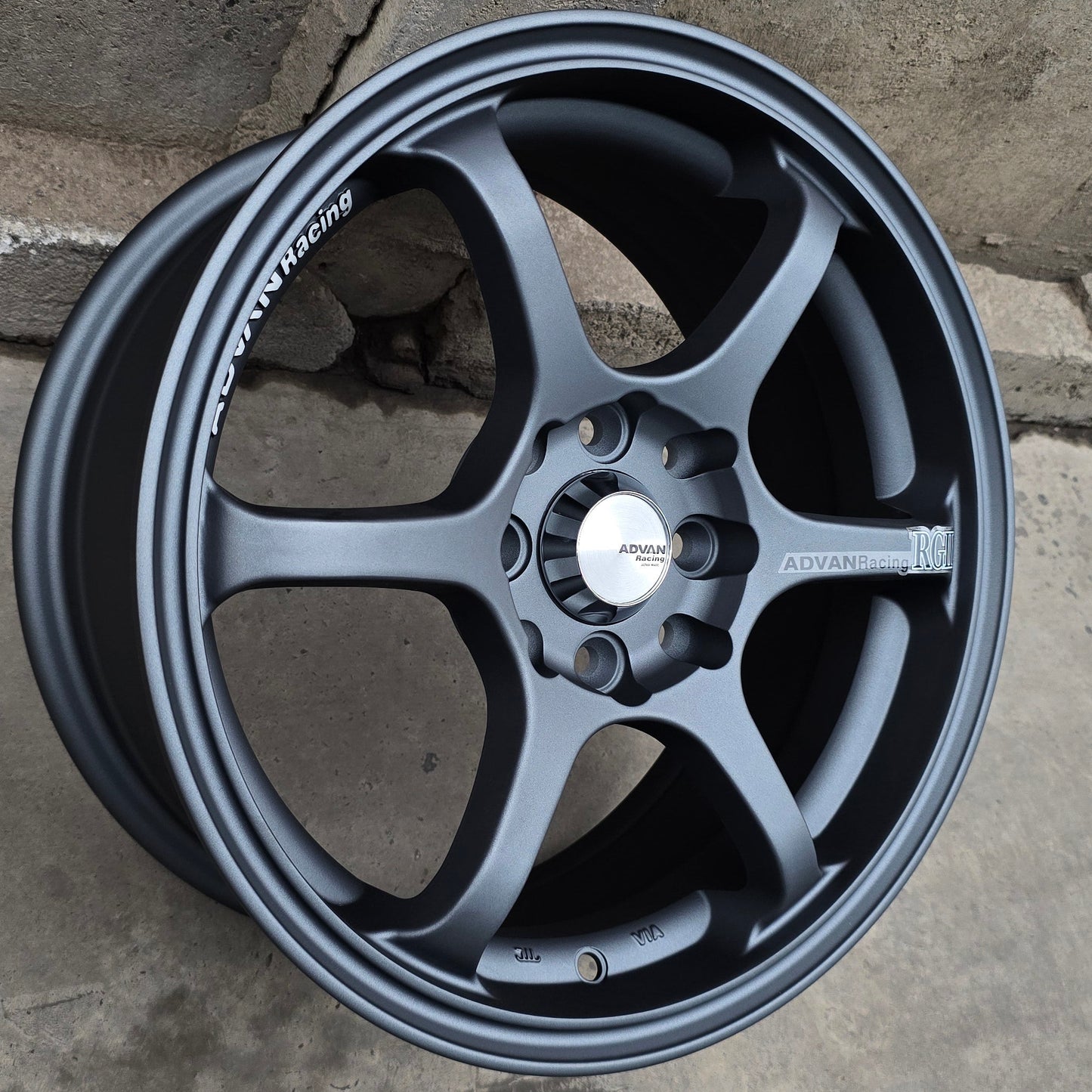 SET DE 4 LLANTAS ADVAN RG2. Aro 15 - 4x100, 4x114. Doble Apernadura. Color Grafito. (RGW630)