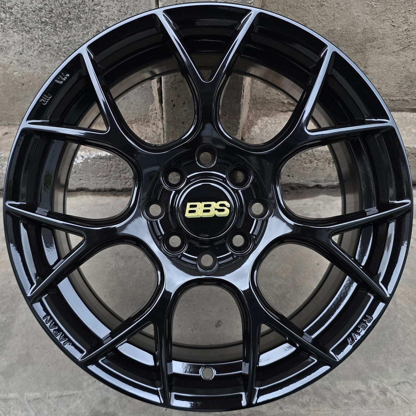 SET DE 4 LLANTAS BBS REV7. Aro 15 - 4x100, 4x114. Doble Apernadura. Color Negro. (RGW7105B)
