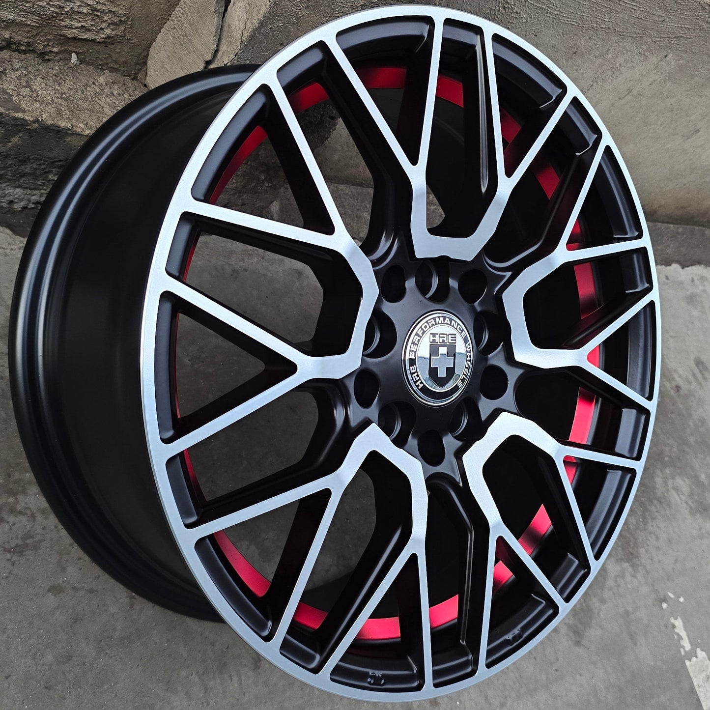 SET DE 4 LLANTAS HRE. Aro 15 - 5x100, 5x114. Doble Apernadura. Color Cromado Fondo Negro. (STORM)