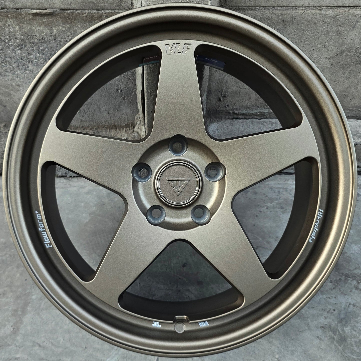 SET DE 4 LLANTAS COLOR Bronce. Aro 18- 5x114 (VLF-S02)
