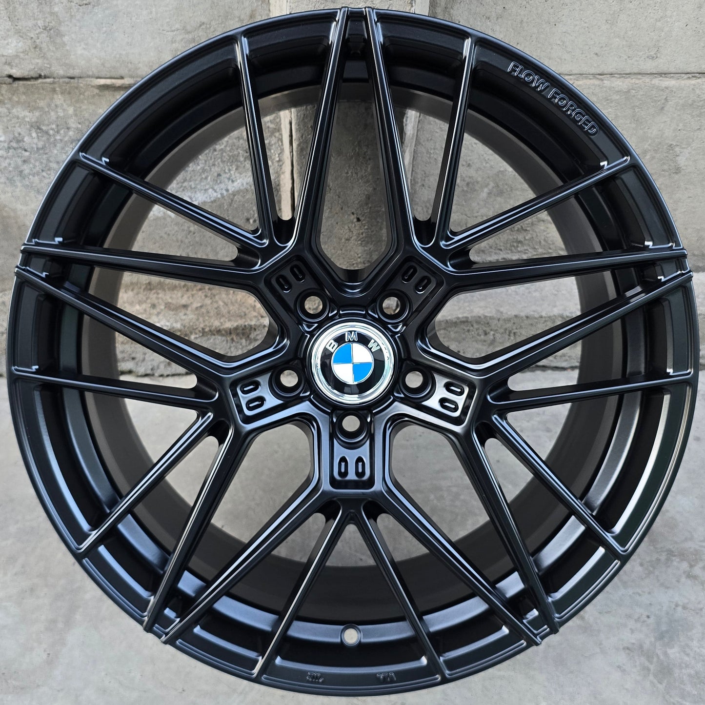 SET DE 4 LLANTAS BMW * COLOR Negro. Aro 19 - 5x112. (VLF35)