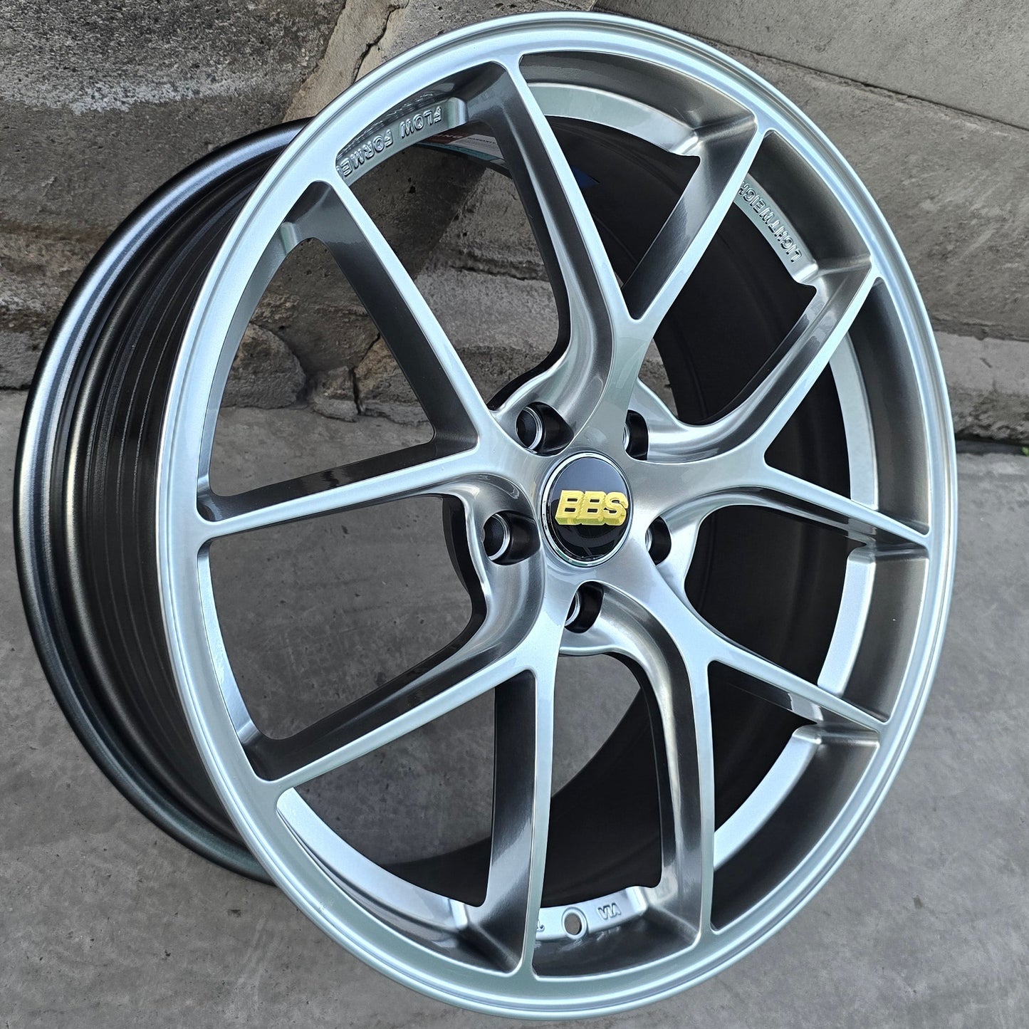 SET DE 4 LLANTAS BBS FIR *. COLOR Grafito Metalizado. Aro 19 - 5x108 (VLF10)
