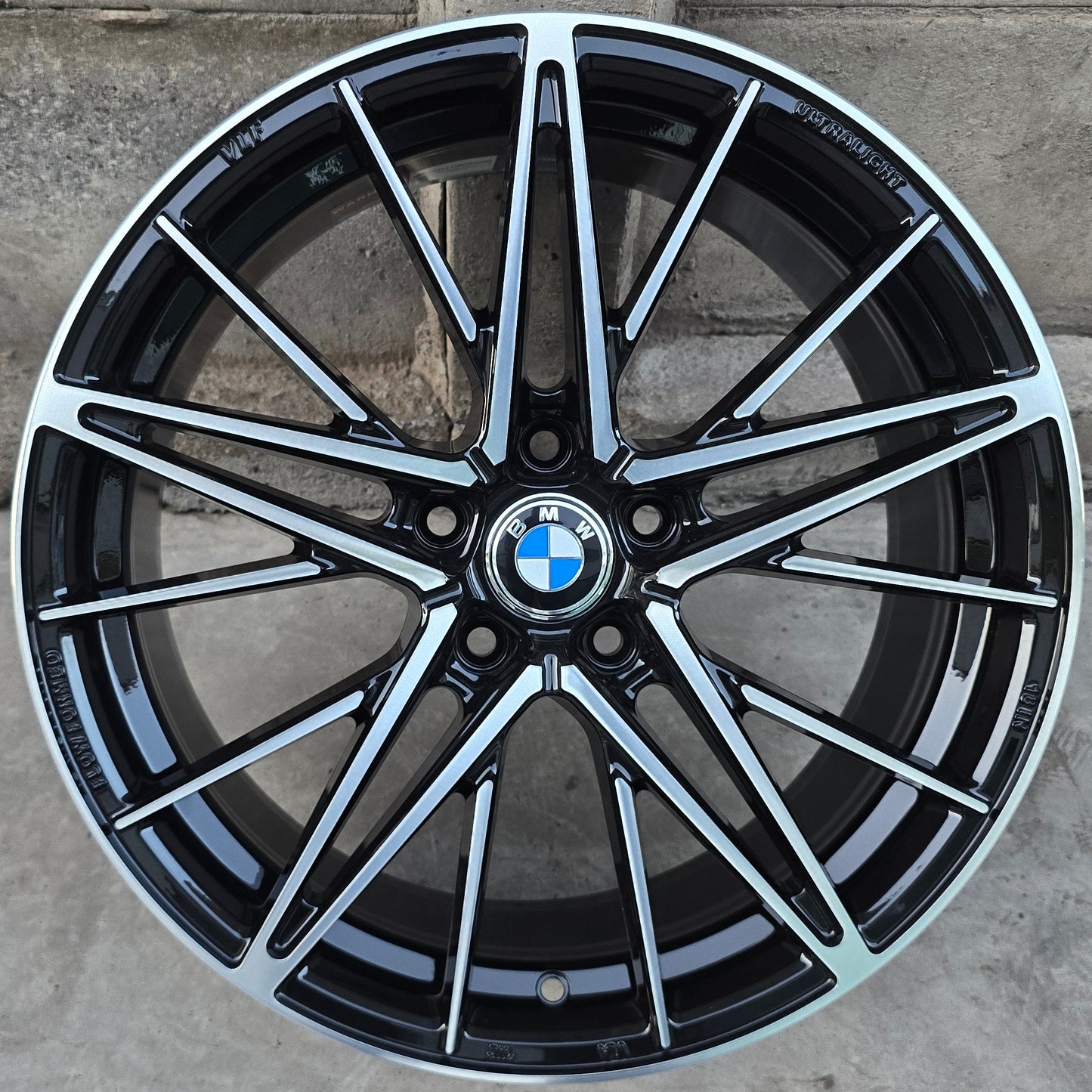 SET DE 4 LLANTAS BMW *. Aro 18 - 5x112. Color Cromado Fondo Negro. (VLF17)
