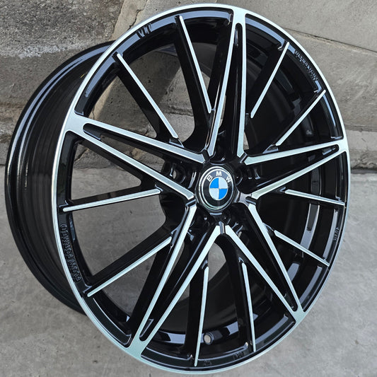SET DE 4 LLANTAS BMW *. Aro 18 - 5x112. Color Cromado Fondo Negro. (VLF17)