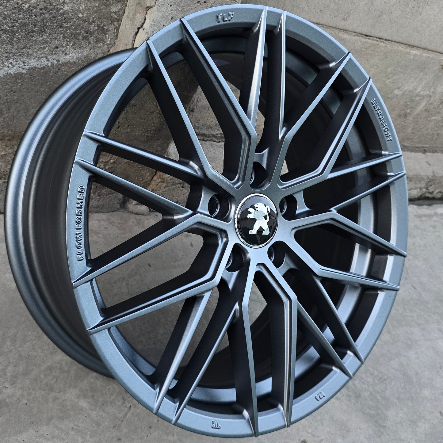 SET DE 4 LLANTAS PEUGEOT *. COLOR Grafito. Aro 17- 5x108 (VLF06)