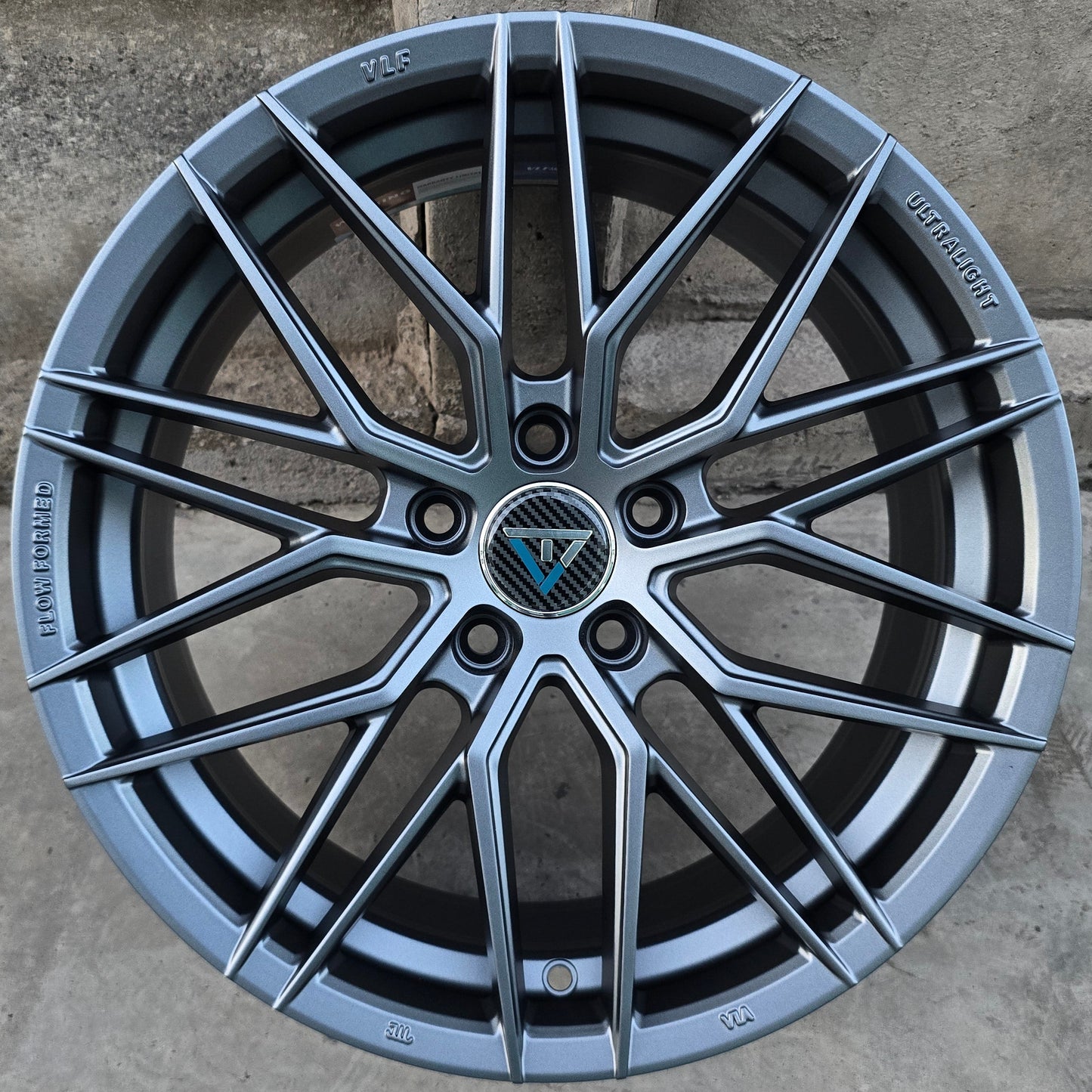 SET DE 4 LLANTAS COLOR Grafito *.  Aro 17- 5x108 (VLF06)