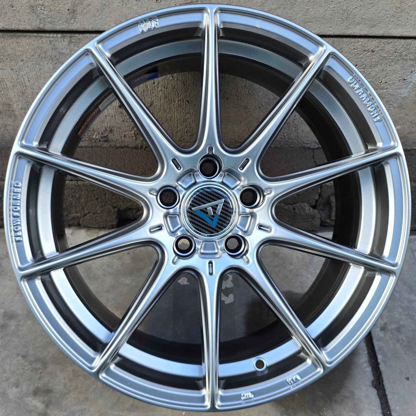 SET DE 4 LLANTAS Color Grafito Metalizado *. Aro 17- 5x108 (VLF02)