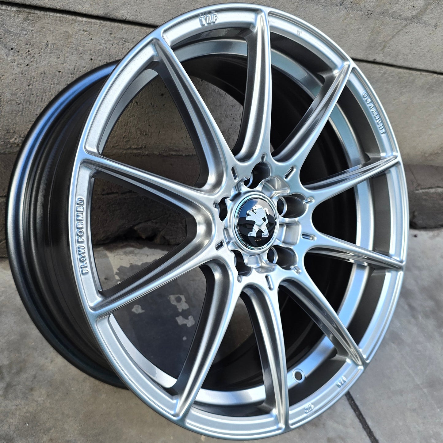 SET DE 4 LLANTAS PEUGEOT *. COLOR Grafito Metalizado. Aro 17- 5x108 (VLF02)