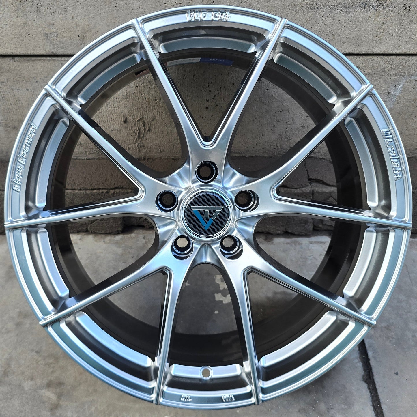 SET DE 4 LLANTAS Color Grafito Metalizado *. Aro 18- 5x108 (VLF-P01)