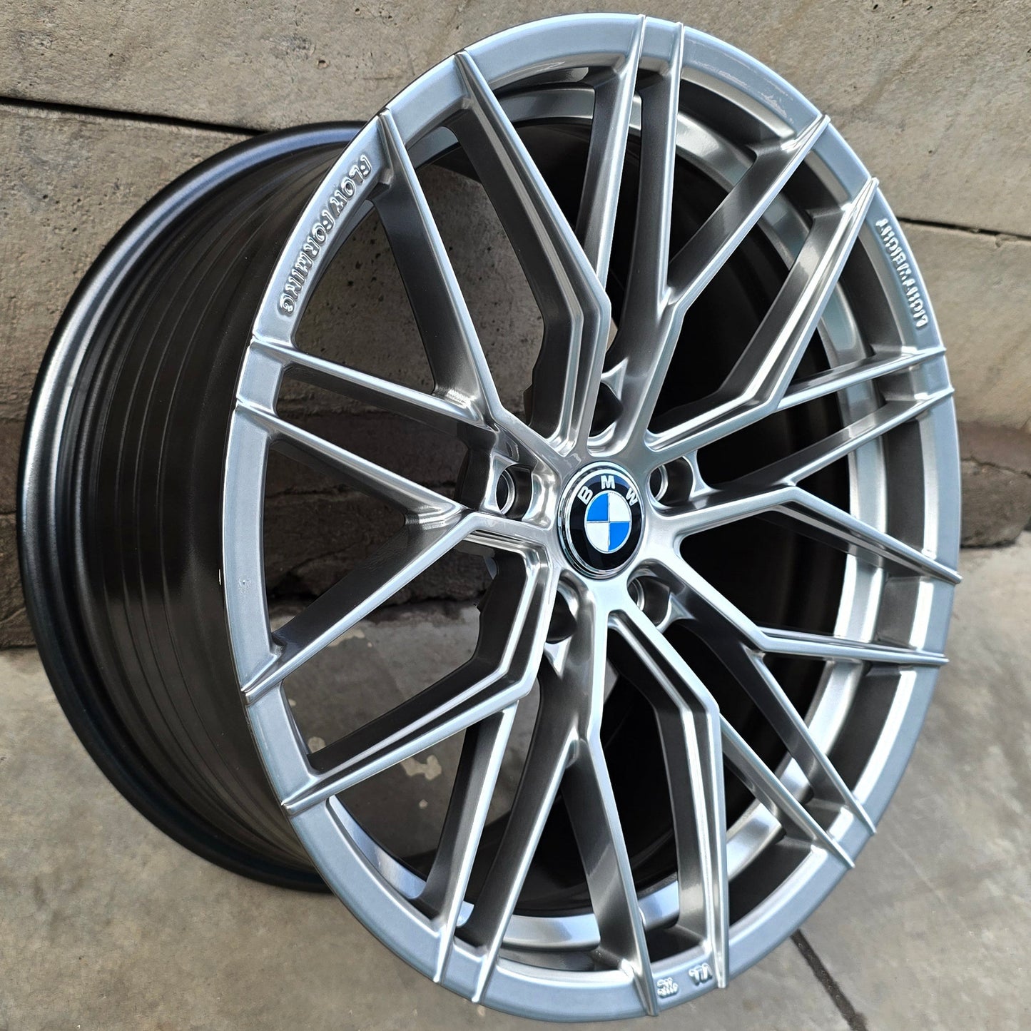 SET DE 4 LLANTAS BMW. Aro 18 - 5x120. Color Grafito Metalizado. (VLF06)