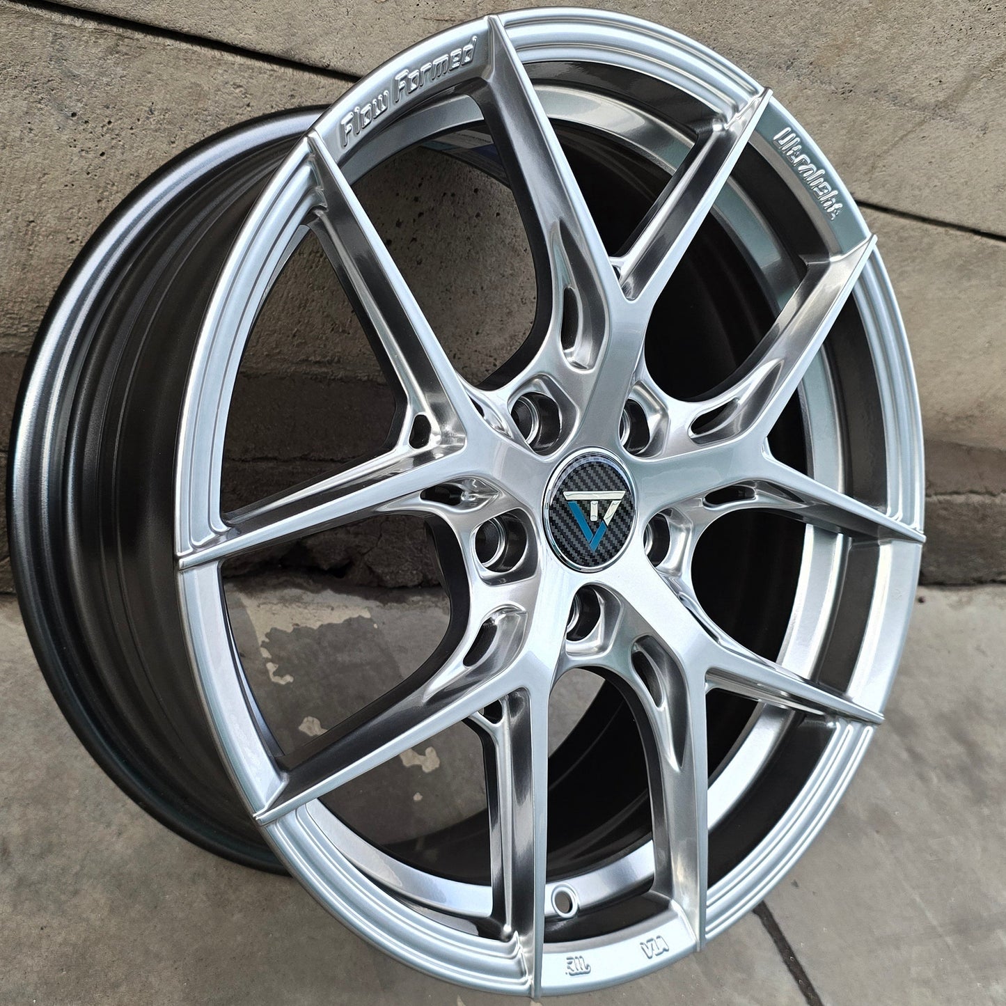 SET DE 4 LLANTAS Color Grafito Metalizado *. Aro 17- 5x108 (VLF20)