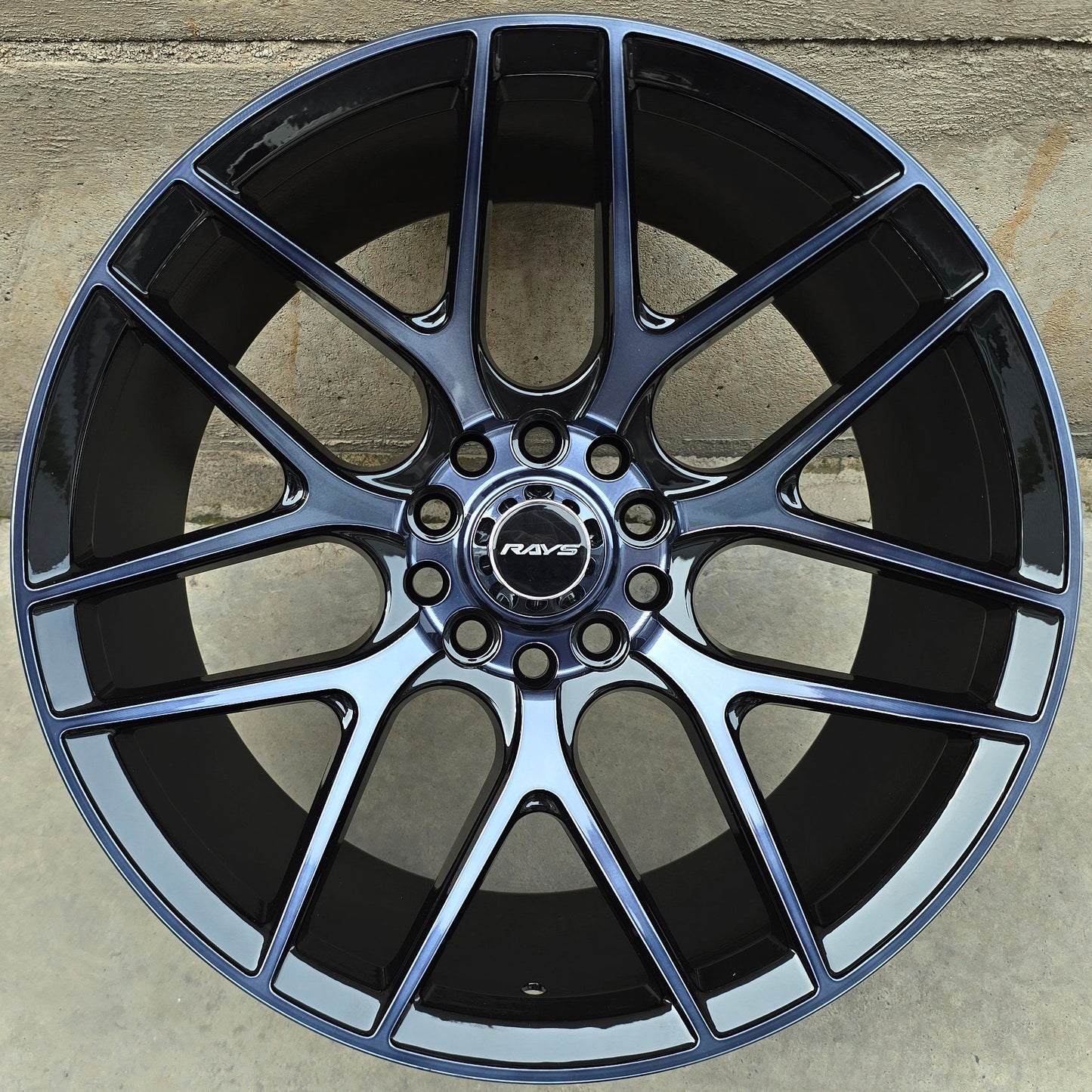 SET DE 4 LLANTAS RAGNO COLOR Grafito Metalizado Fondo Negro. Aro 17- 5x108, 5x114. Doble Apernadura (RAGNO)