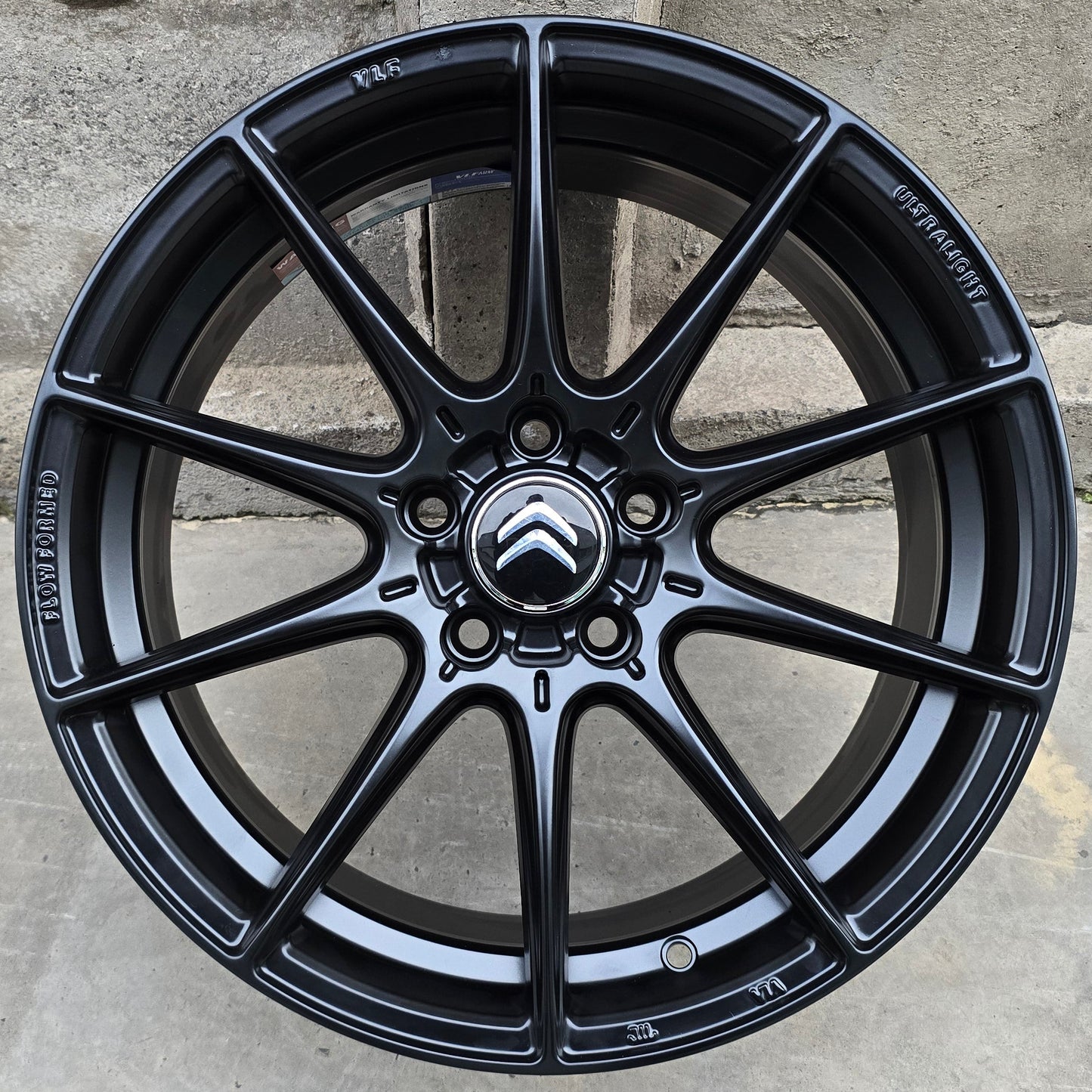 SET DE 4 LLANTAS CITROEN * . Color Negro. Aro 17- 5x108 (VLF02)