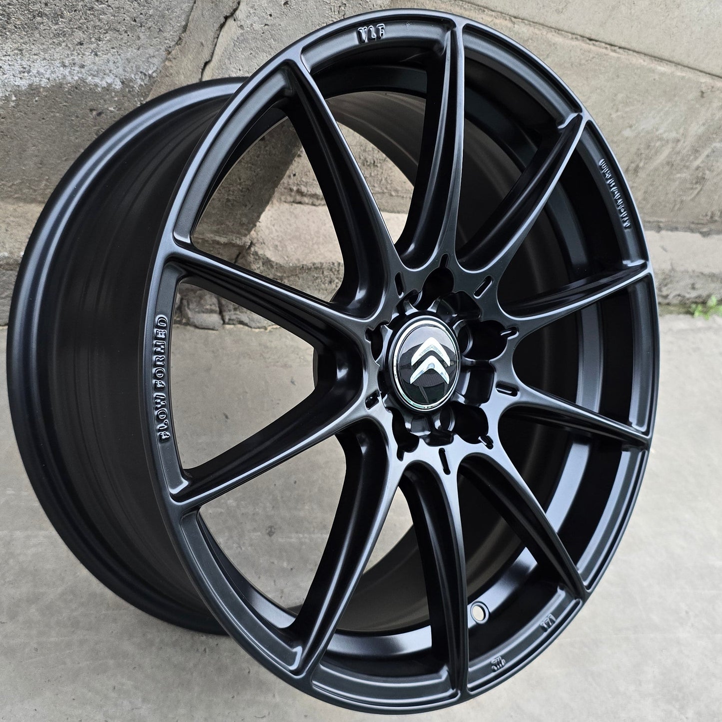 SET DE 4 LLANTAS CITROEN * . Color Negro. Aro 17- 5x108 (VLF02)
