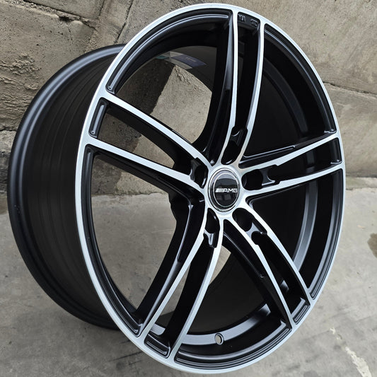 SET DE 4 LLANTAS MERCEDES AMG *. Aro 18 - 5x112. Color Cromado Fondo Negro. (VLF01)