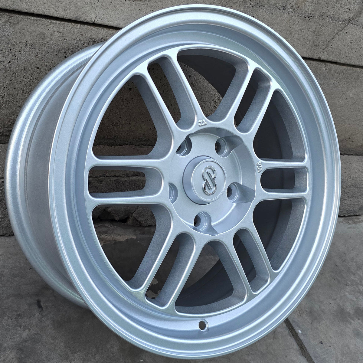 SET DE 4 LLANTAS ENKEI RPF1. Aro 16 - 5x114. Color Plateado. (60423)