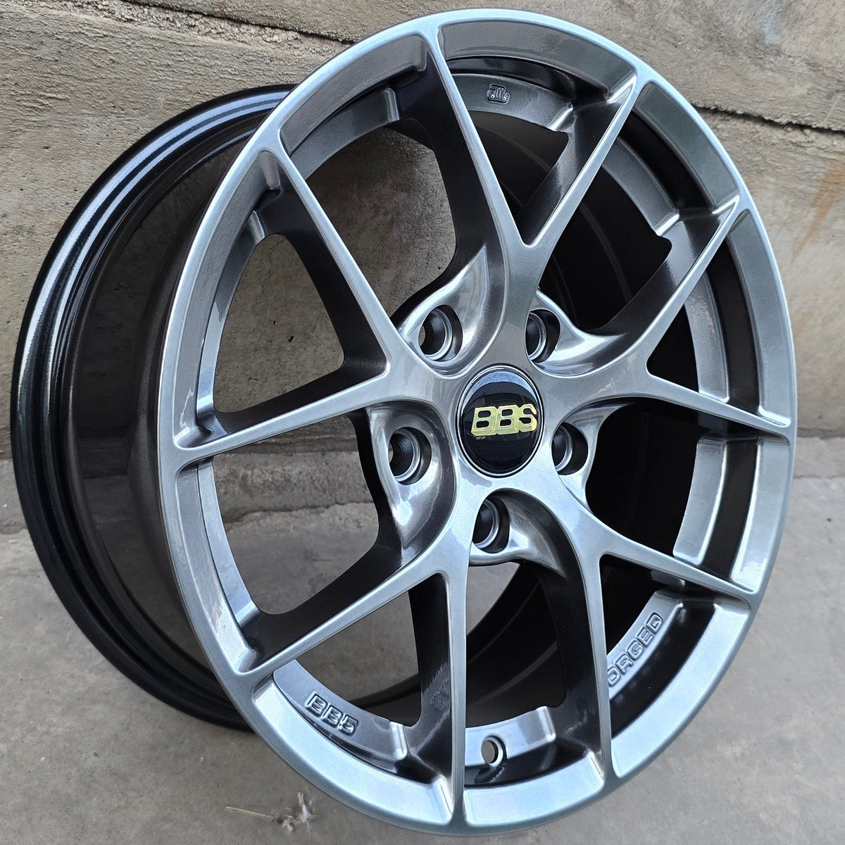 SET DE 4 LLANTAS BBS FIR COLOR Grafito Metalizado. Aro 15- 5x114 (DX221)
