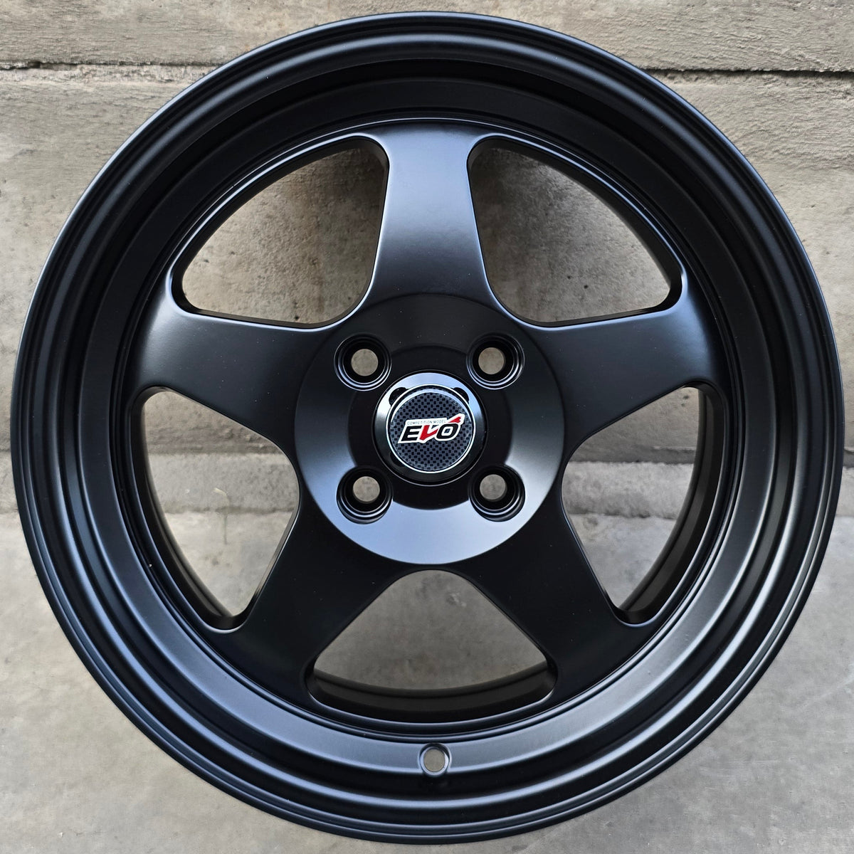 SET DE 4 LLANTAS EVO REGAMASTER. Aro 15 - 4x100. Color Negro. (DX742)