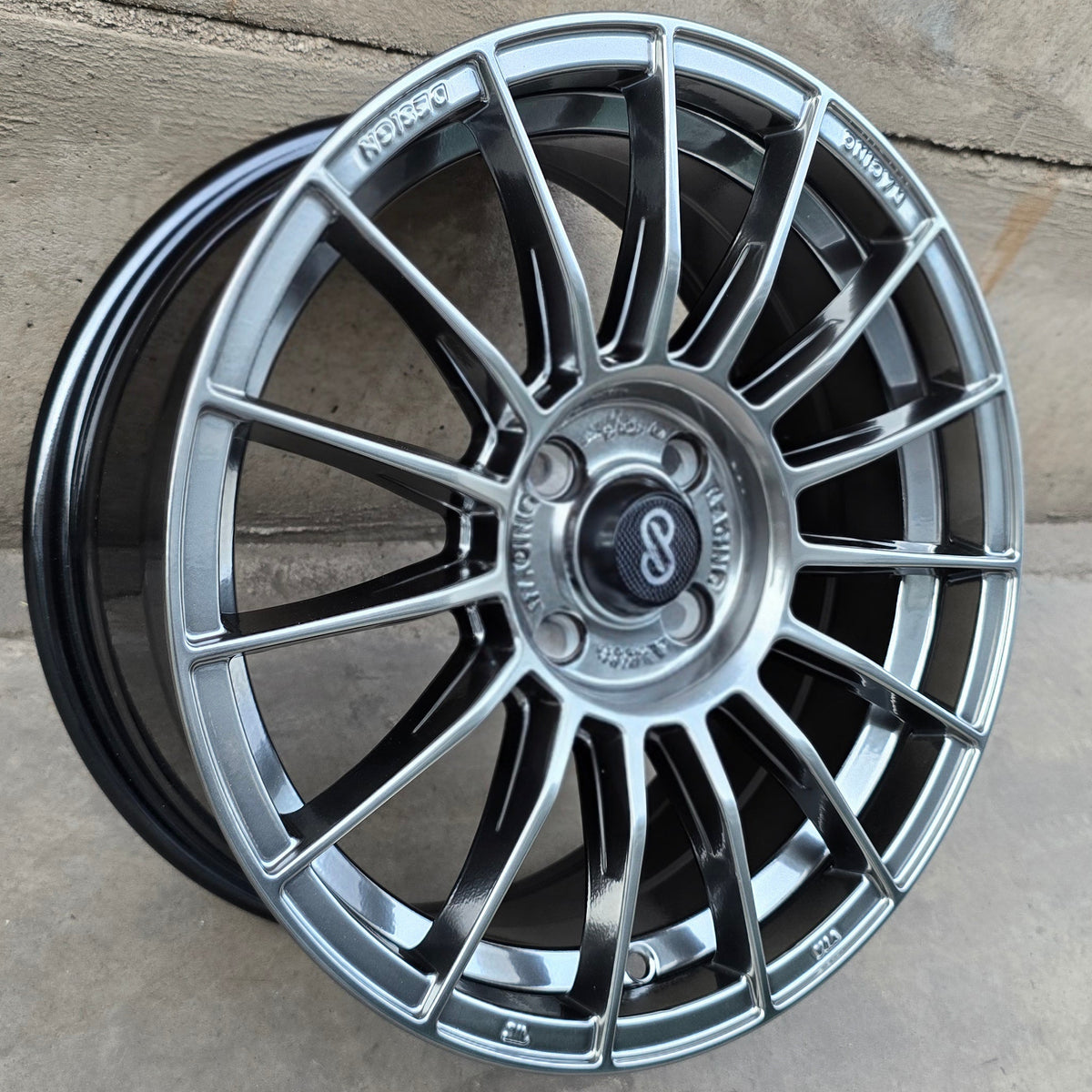 SET DE 4 LLANTAS ENKEI. Aro 16 - 4x100. Color Grafito Metalizado. (ZR007)