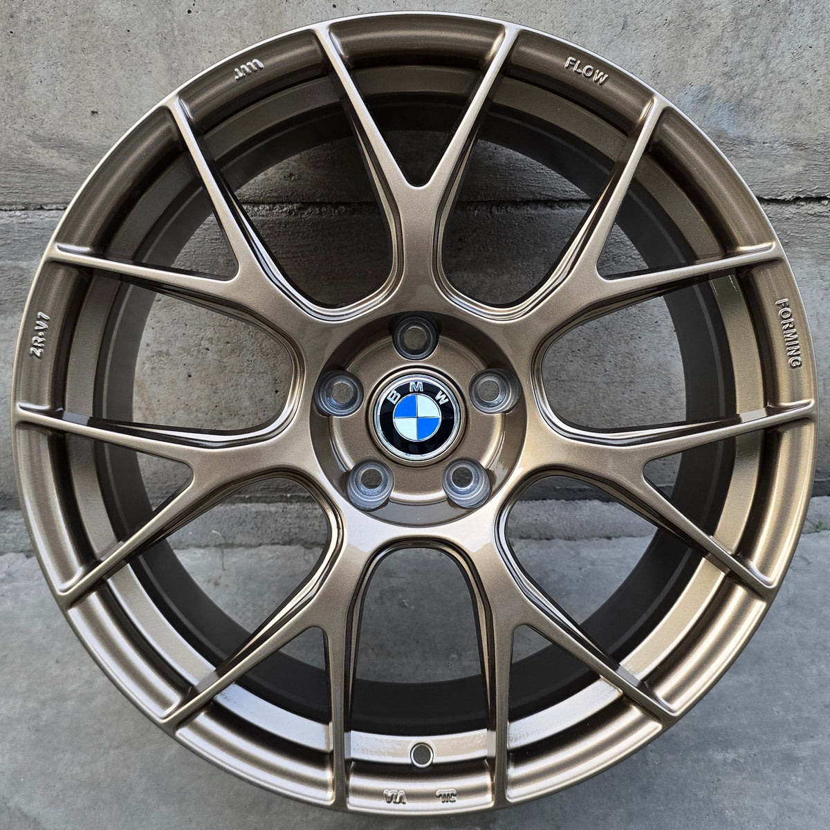 SET DE 4 LLANTAS BMW *. Aro 19 - 5x112. Color Bronce. (ZR-V7)