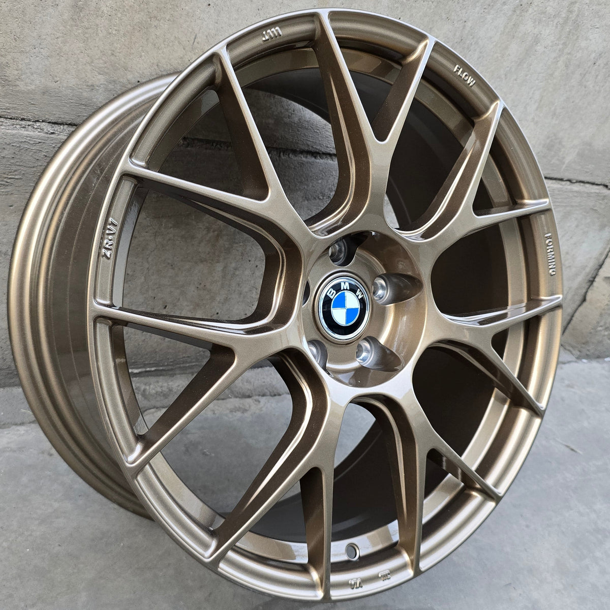 SET DE 4 LLANTAS BMW *. Aro 19 - 5x112. Color Bronce. (ZR-V7)