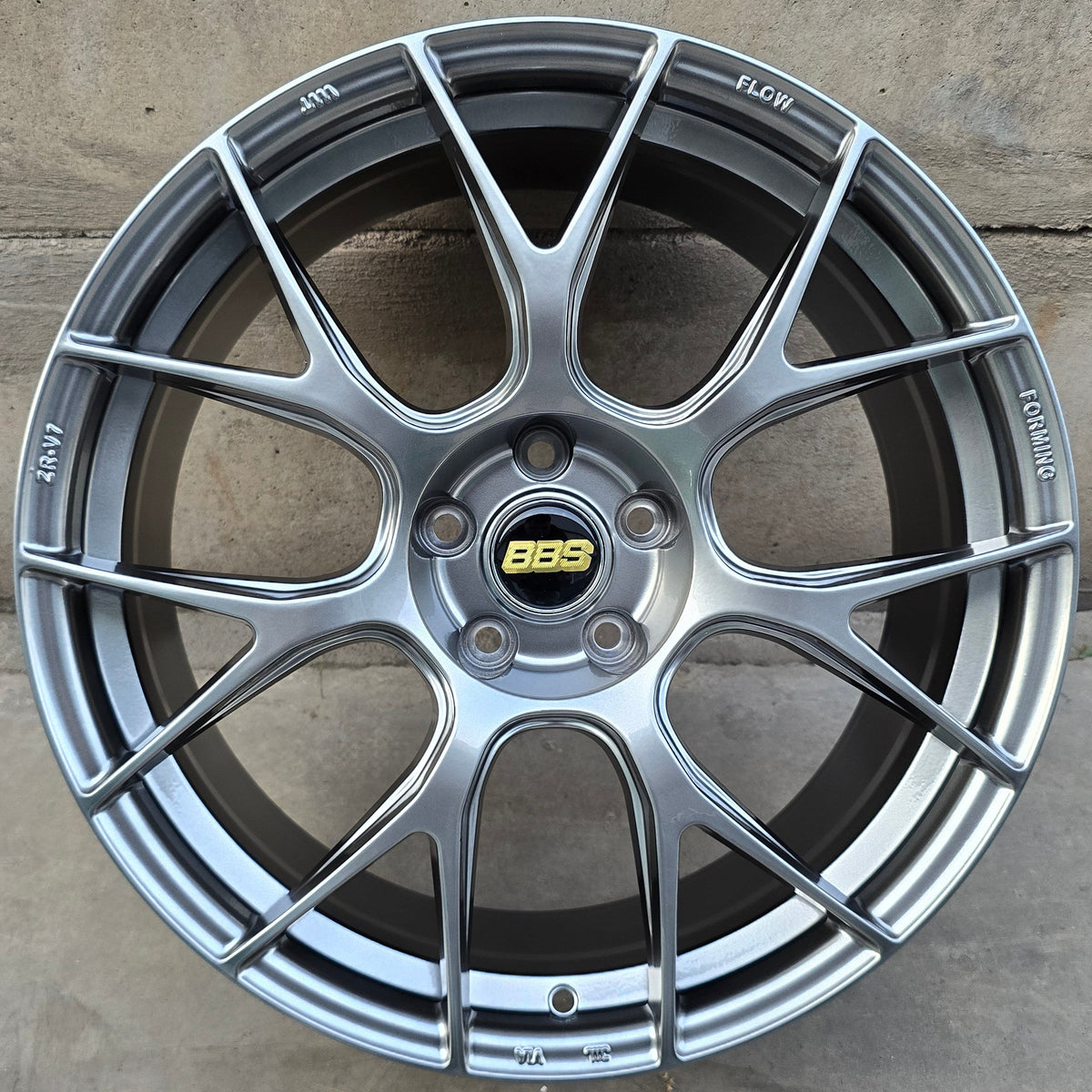 SET DE 4 LLANTAS BBS REV7 *. Aro 19 - 5x112. Color Grafito Metalizado. (ZR-V7)