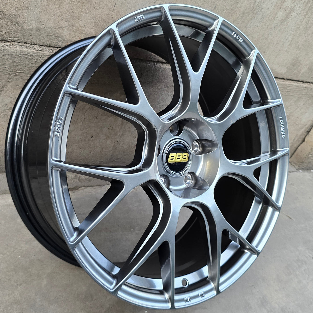 SET DE 4 LLANTAS BBS REV7 *. Aro 19 - 5x112. Color Grafito Metalizado. (ZR-V7)